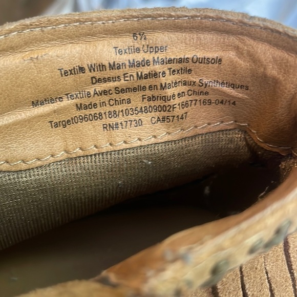 Massimo Vegan Suede Fringed Booties Side zip 6.5M - Picture 2 of 12